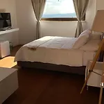 Di Ody Πανδοχείο